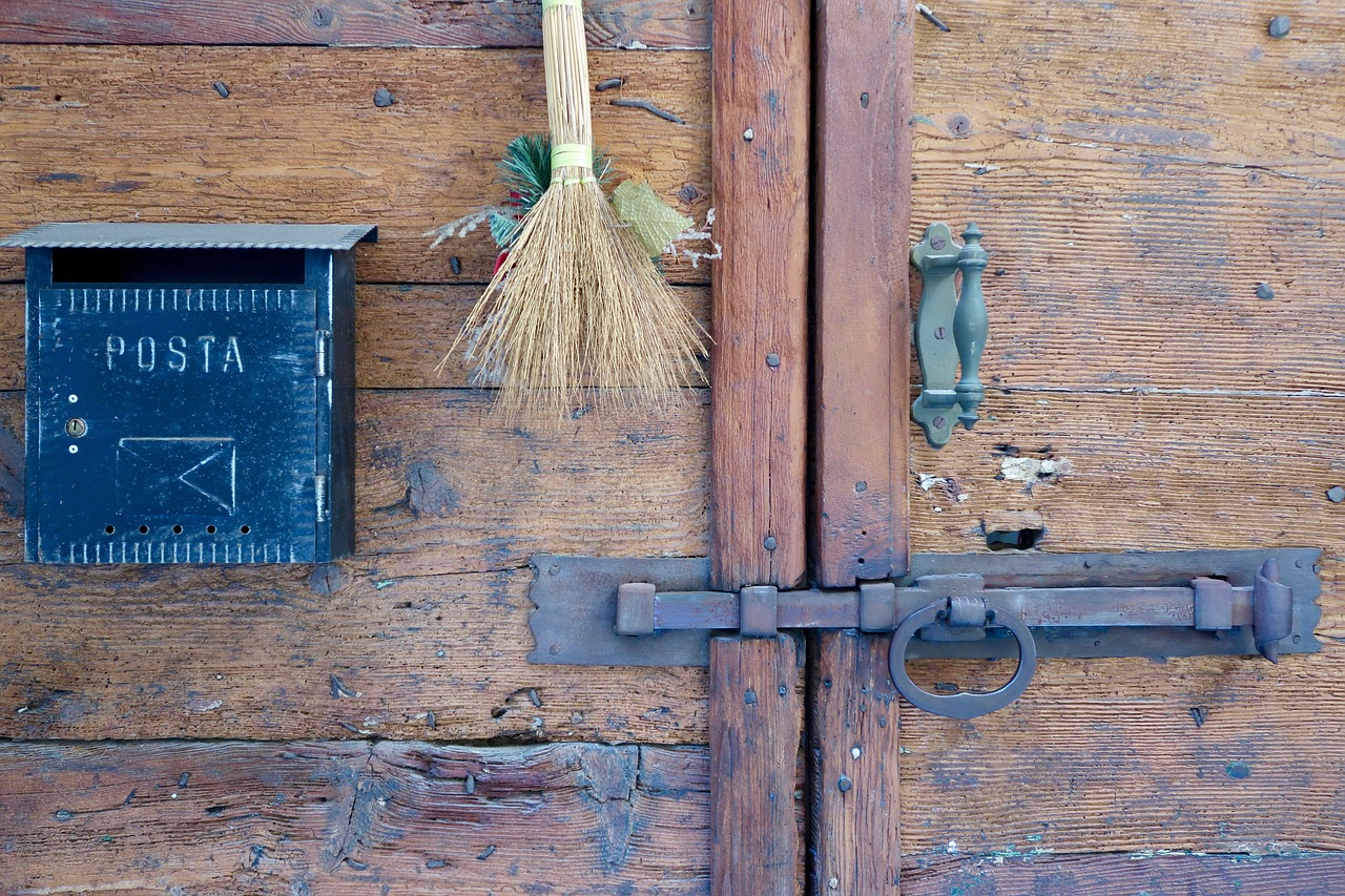 Pourquoi choisir un bon verrou pour une porte d’entrée en composite ?